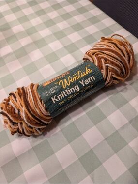 Vintage Wintuk Knitting Yarn - 100% Orlon Acrylic
